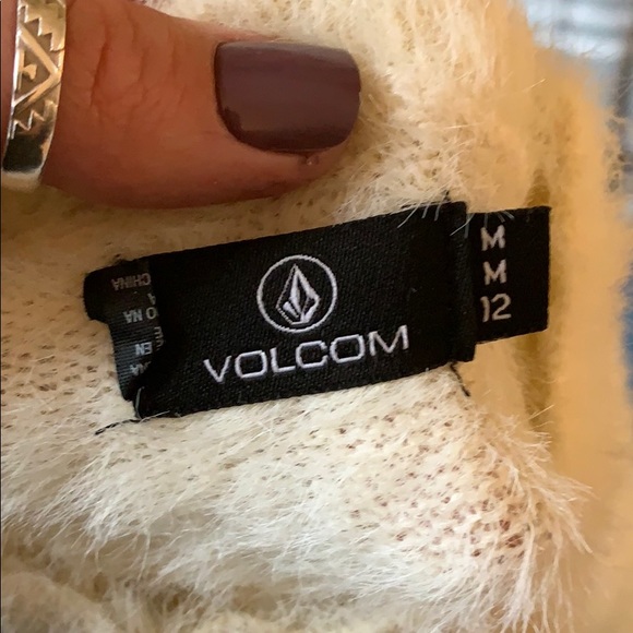 Volcom turtle neck - Picture 2 of 2